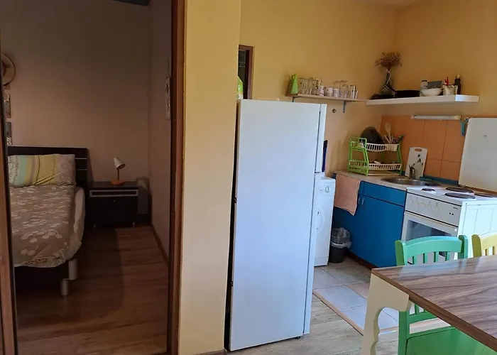 Nyaraló Yellow Fani Szinemorec